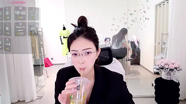 miaomiao-777 online show from July 17, 2026, 3:26 am