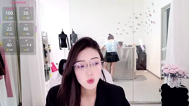 miaomiao-777 online show from June 28, 2026, 4:19 am