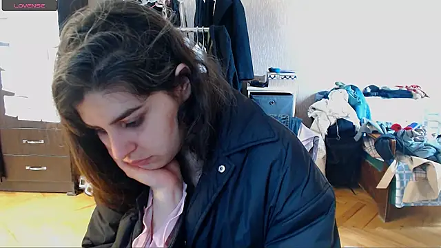  Roselina  online show from April 9, 2026, 8:20 am