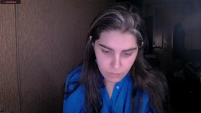  Roselina  online show from February 6, 2025, 3:20 pm