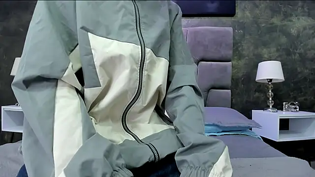 bruce hans online show from September 24, 2025, 11:39 am