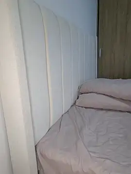 IslaBlaze online show from December 4, 2025, 1:37 am