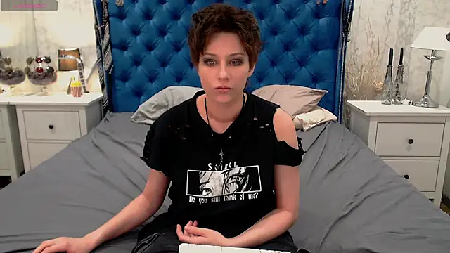 Snapshot of via_mayer_ chatting on February 2, 2026, 5:28 am via mayer online show from February 2, 2026, 5:28 am