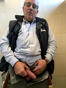 Snapshot of sempreilmio2 chatting on October 8, 2025, 10:39 am sempreilmio2 online show from October 8, 2025, 10:39 am