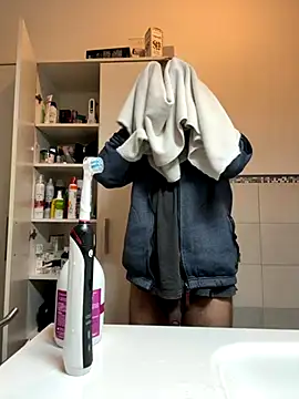 sempreilmio2 online show from November 14, 2025, 7:34 am