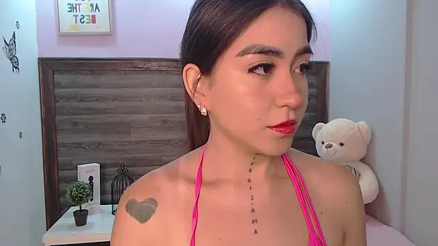 Snapshot of AdaaMillan chatting on October 15, 2025, 11:29 am AdaaMillan online show from October 15, 2025, 11:29 am