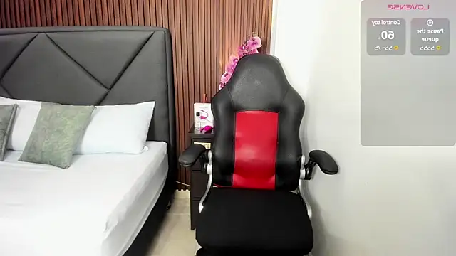 Snapshot of emmily_taylor_ chatting on March 22, 2025, 7:09 pm emmily taylor  online show from March 22, 2025, 7:09 pm