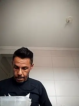 Santanacumxplod online show from March 9, 2026, 6:33 pm