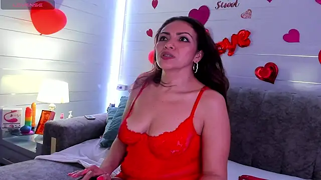 MARIAM COLINS online show from February 27, 2025, 6:13 am