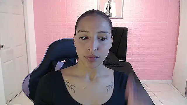 Snapshot of DULCE1609 chatting on November 15, 2025, 8:46 pm DULCE1609 online show from November 15, 2025, 8:46 pm