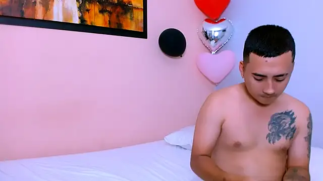 Snapshot of Sunny_and_Bastian chatting on February 22, 2025, 3:45 am Sunny and Bastian online show from February 22, 2025, 3:45 am