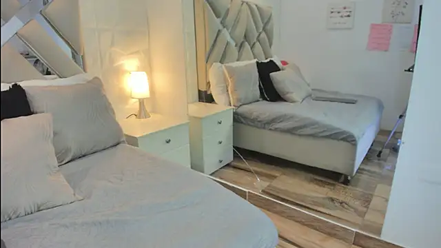 raquell moore online show from March 14, 2026, 12:00 pm