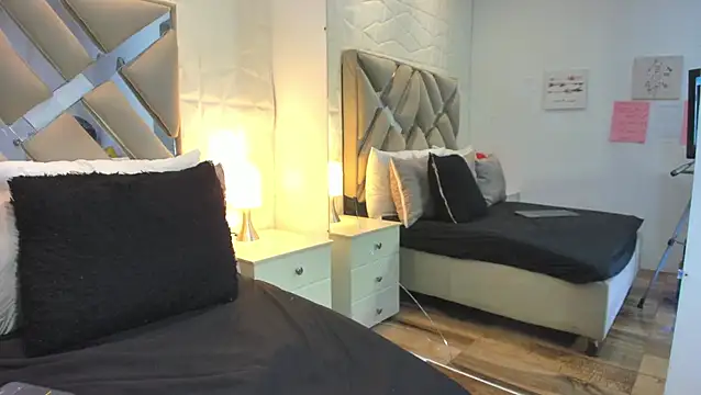 raquell moore online show from March 3, 2026, 12:01 pm