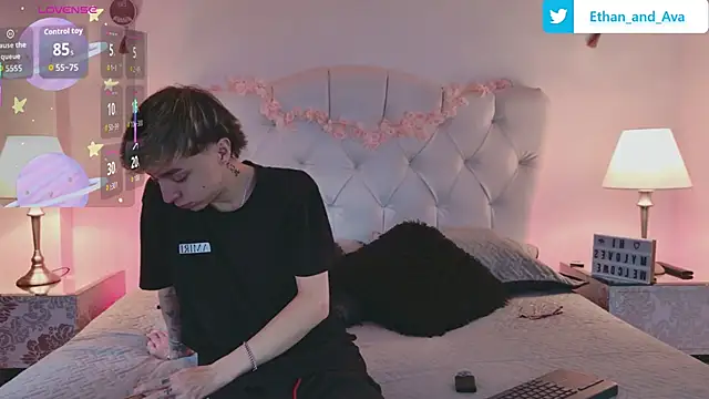 Snapshot of ethan_and_ava chatting on September 18, 2025, 1:25 pm ethan and ava online show from September 18, 2025, 1:25 pm