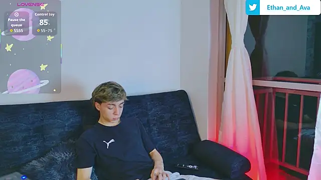 Snapshot of ethan_and_ava chatting on October 2, 2025, 2:37 am ethan and ava online show from October 2, 2025, 2:37 am