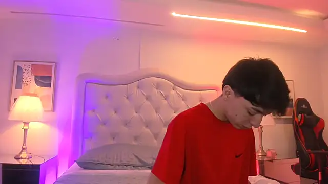 ethan and ava online show from February 11, 2025, 4:56 pm