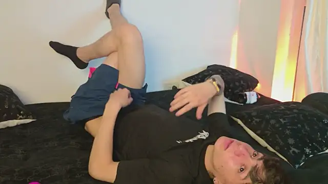 ethan and ava online show from March 7, 2026, 2:40 am