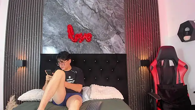vanilla hot online show from February 17, 2025, 1:22 pm