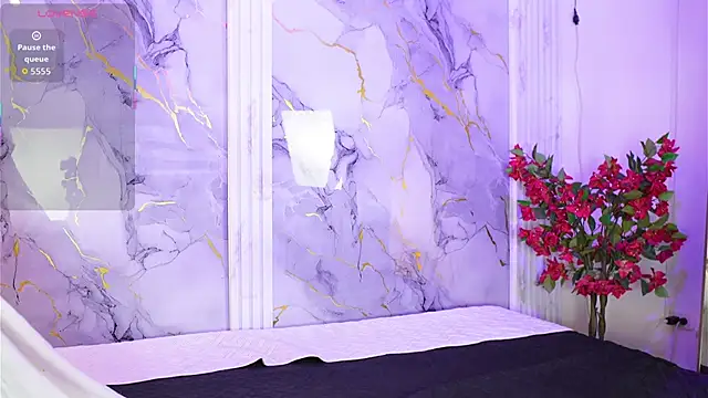 vanilla hot online show from September 28, 2025, 8:16 pm