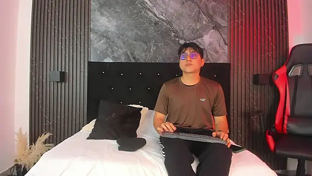 vanilla hot online show from January 27, 2025, 1:19 pm