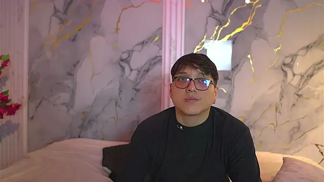 vanilla hot online show from October 29, 2025, 1:43 pm