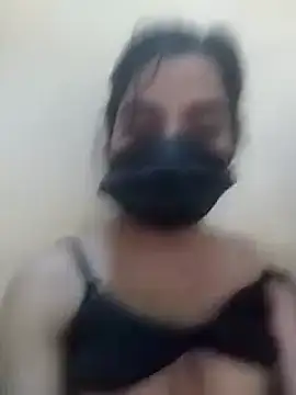 Hot-Nayara online show from March 9, 2025, 10:08 am