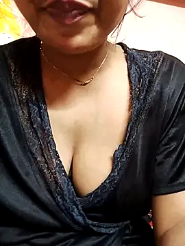 Snapshot of priya0921 chatting on February 20, 2025, 11:53 am priya0921 online show from February 20, 2025, 11:53 am