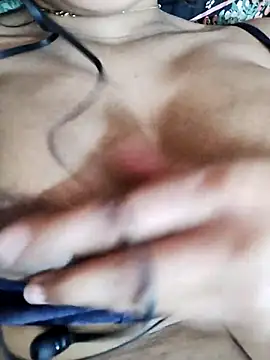 Snapshot of priya0921 chatting on February 23, 2025, 11:44 am priya0921 online show from February 23, 2025, 11:44 am