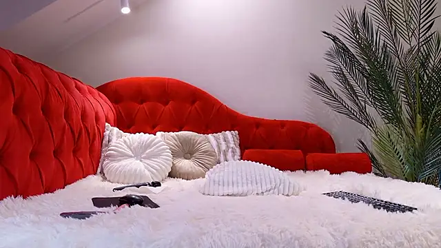 Snapshot of SelenaNoir chatting on February 10, 2026, 5:28 am SelenaNoir online show from February 10, 2026, 5:28 am