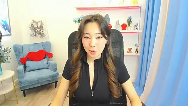 AnnaReyla online show from February 6, 2026, 2:29 am