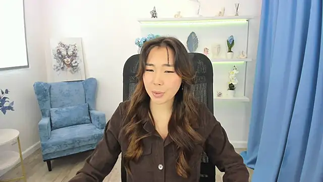 AnnaReyla online show from October 8, 2025, 11:34 am