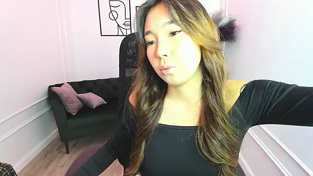 AnnaReyla online show from October 7, 2025, 11:11 am