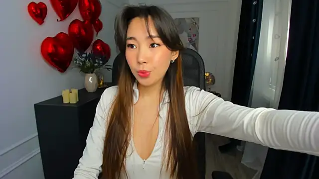 AnnaReyla online show from February 9, 2026, 11:08 am