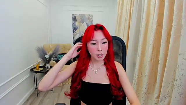 Snapshot of AnnaReyla chatting on July 13, 2026, 11:20 am AnnaReyla online show from July 13, 2026, 11:20 am