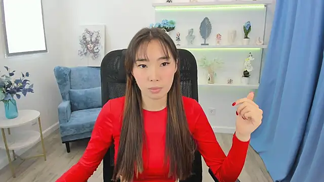 AnnaReyla online show from October 10, 2025, 7:25 pm