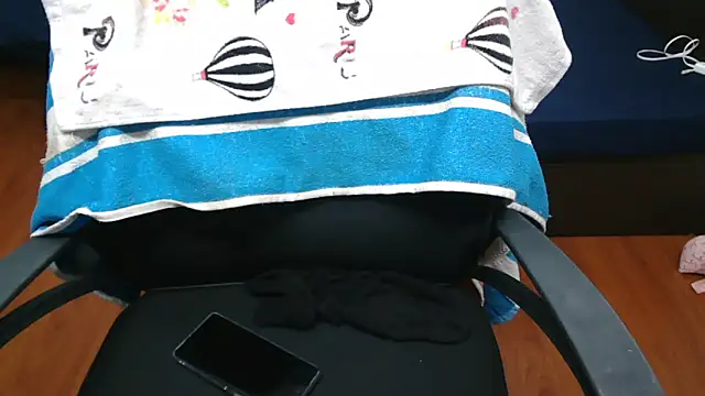 LovelyRosy online show from October 12, 2025, 12:34 am