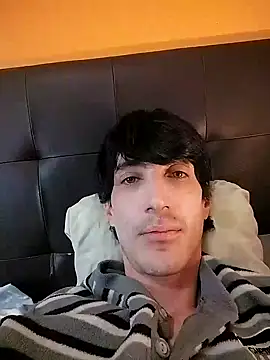 Snapshot of moutt99 chatting on January 18, 2025, 1:08 pm moutt99 online show from January 18, 2025, 1:08 pm