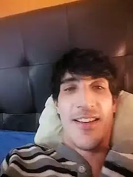 Snapshot of moutt99 chatting on January 24, 2025, 10:21 am moutt99 online show from January 24, 2025, 10:21 am