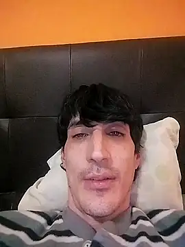 Snapshot of moutt99 chatting on January 16, 2025, 5:23 pm moutt99 online show from January 16, 2025, 5:23 pm