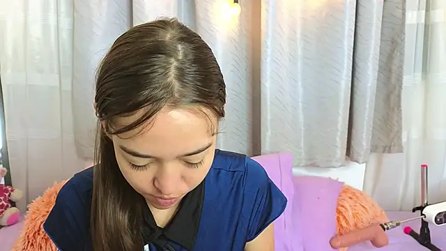 SERAFINA  online show from October 7, 2025, 1:01 pm