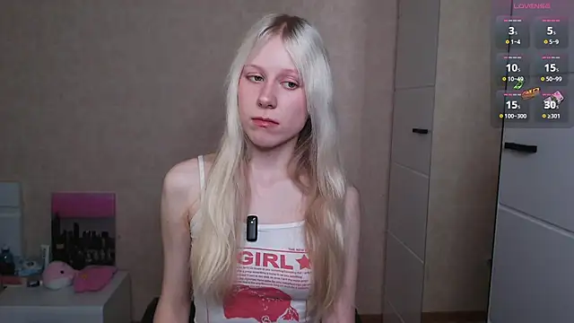 Mary Kitty88 online show from May 26, 2026, 4:43 am