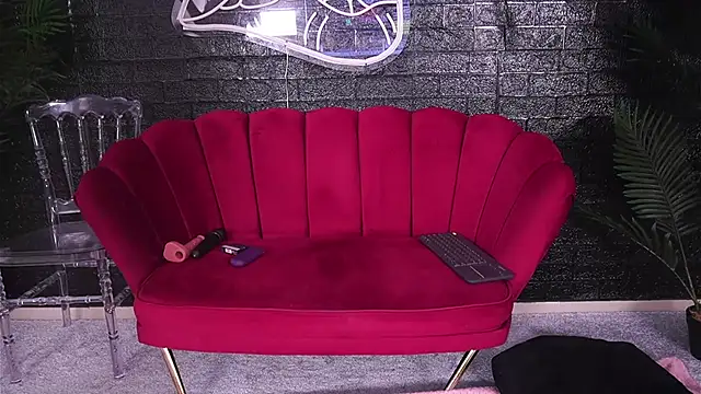 Annabellerise online show from November 17, 2025, 5:22 am