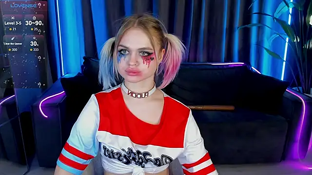 MilaFink online show from March 1, 2025, 7:59 pm