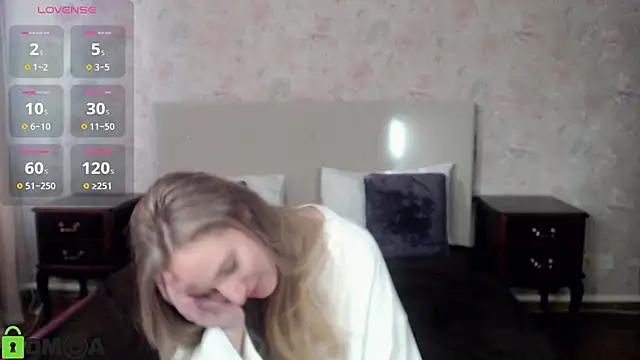 blondyriss online show from March 5, 2025, 2:12 pm