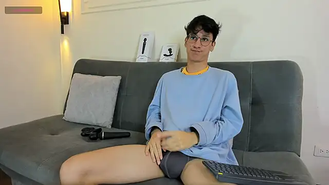 Cum hunters online show from November 18, 2025, 3:21 am