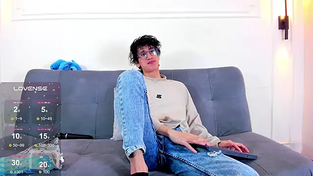 Snapshot of Cum_hunters chatting on July 19, 2026, 3:26 am Cum hunters online show from July 19, 2026, 3:26 am