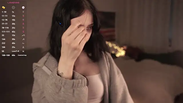 miuri miy online show from May 26, 2026, 6:06 pm