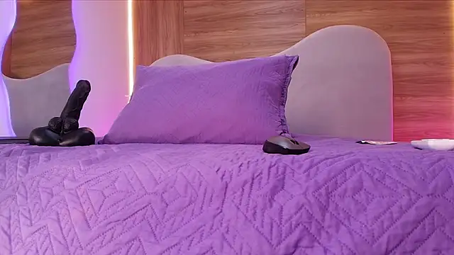 Auroraa miller online show from February 21, 2026, 3:08 am