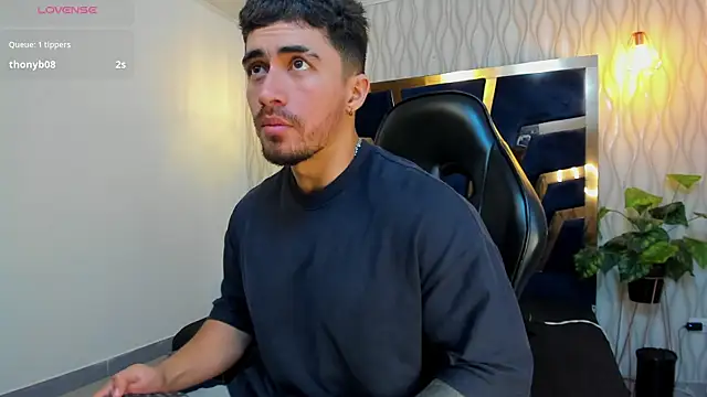 Snapshot of Brad_Summer chatting on September 23, 2025, 5:20 pm Brad Summer online show from September 23, 2025, 5:20 pm