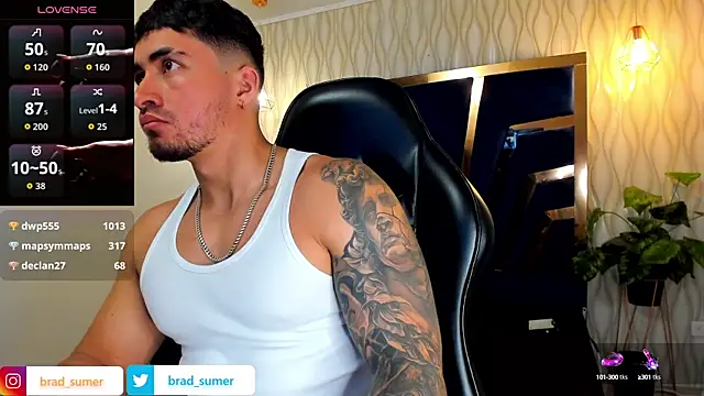 Snapshot of Brad_Summer chatting on September 17, 2025, 5:37 pm Brad Summer online show from September 17, 2025, 5:37 pm